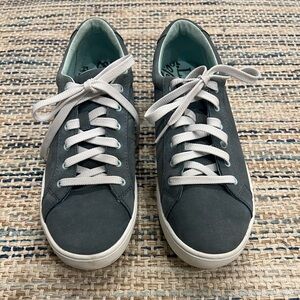 L.L. Bean Women's Blue Sneakers